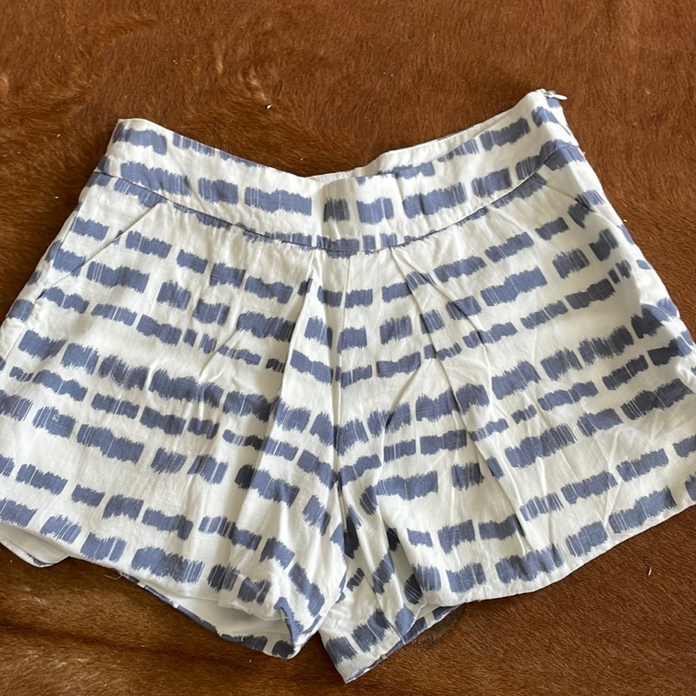 Harlow & graham linen shorts